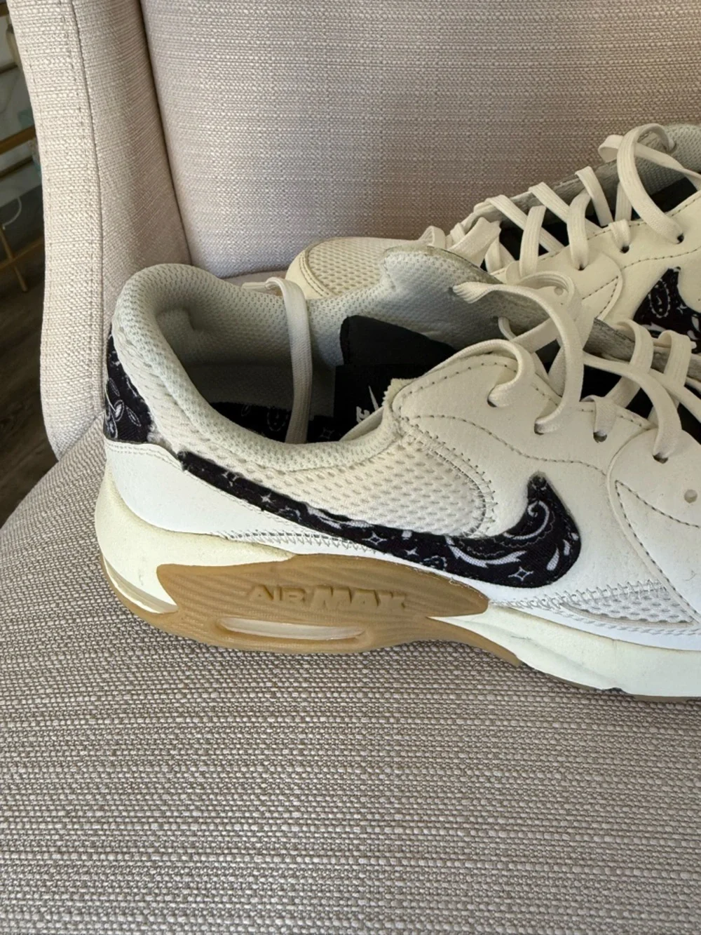 Nike Air Max Excee Sail Black Paisley Sneakers Women’s 8.5 White Gum Sole